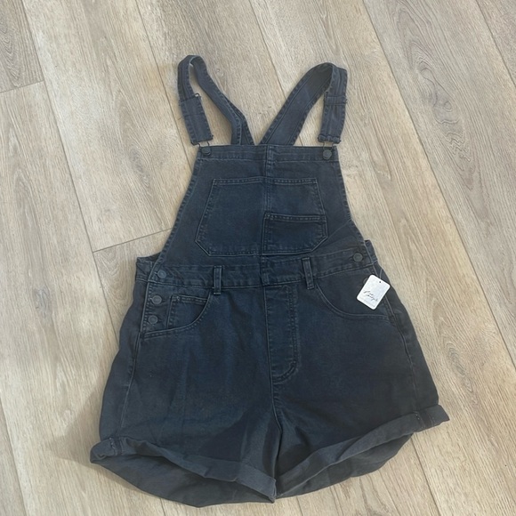 We the free shortalls - Picture 2 of 8